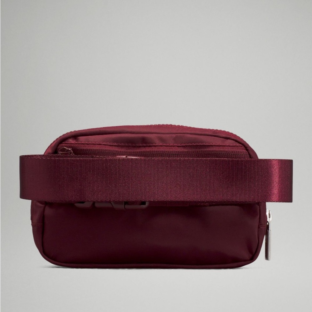 ✨Sold✨Lululemon • Everywhere Belt Bag - Picture 8 of 11